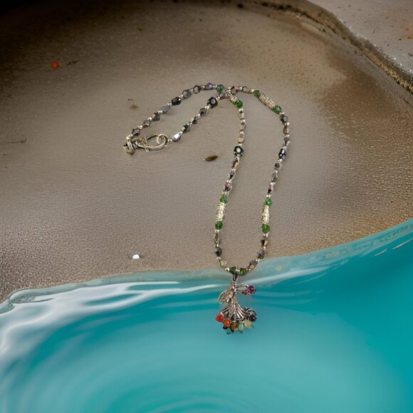 Goddess Chakra Green/Silver beaded Necklace  20 in. - Picture 1 of 2